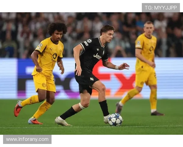 海纳点赞拜仁一年多线出色表现俱乐部对未来赛季信心十足持续竞技